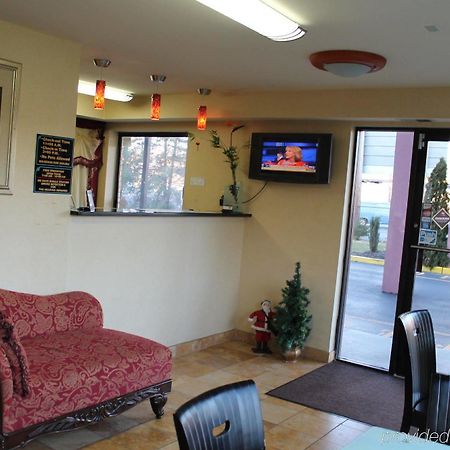 Express Inn - Wall Farmingdale Interior photo